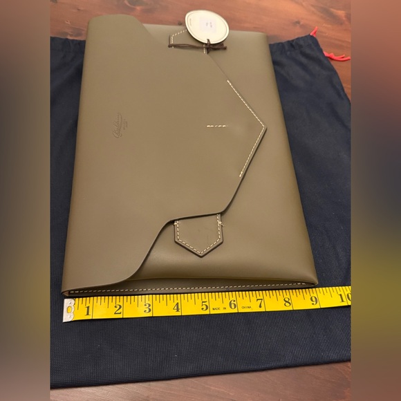 Boldrini Selleria Olive color envelope Italian clutch. - Picture 9 of 9